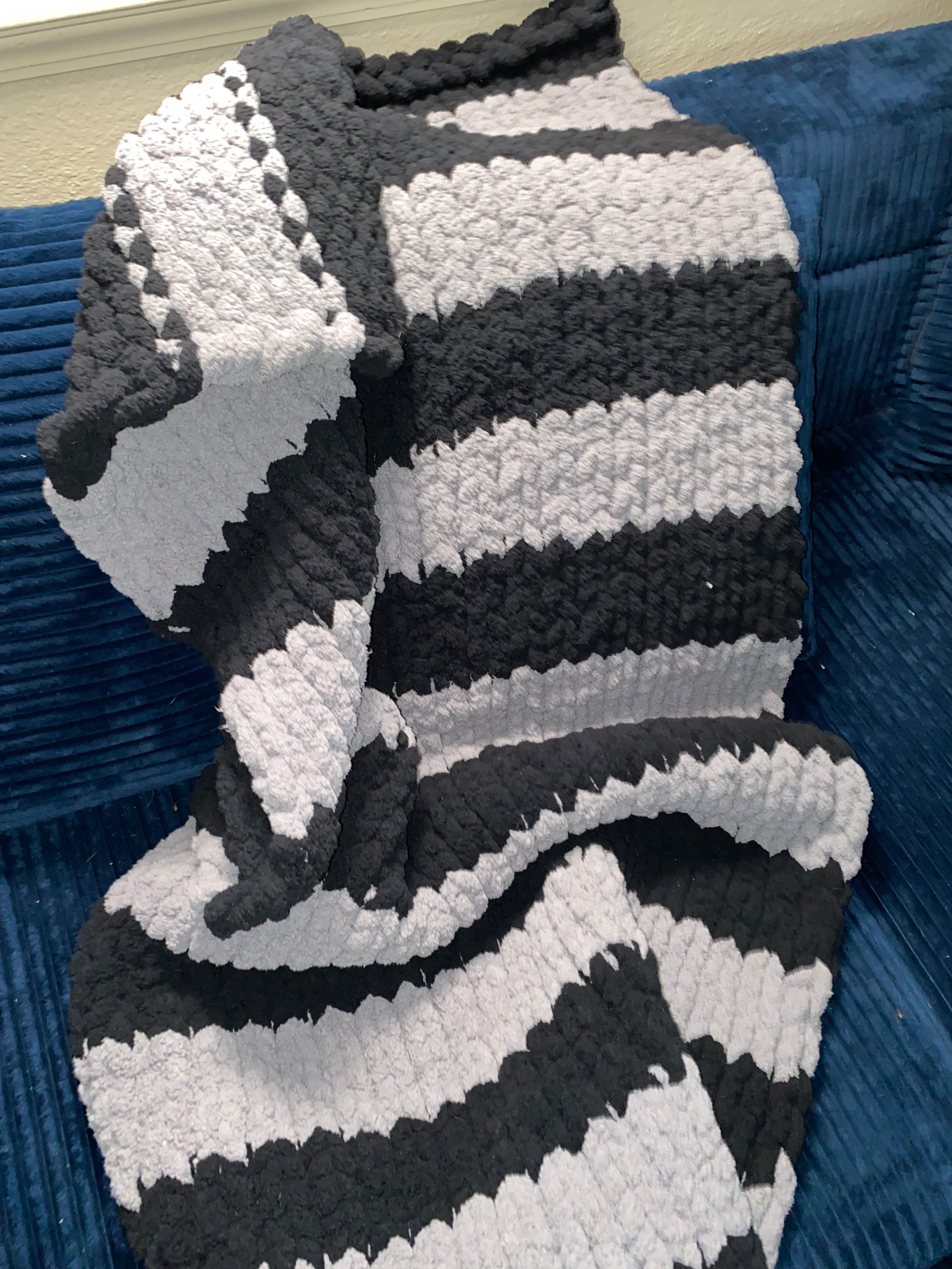 Chunky Finger-Knit Throw Blanket