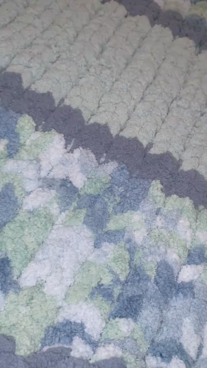 Chunky Finger-Knit Throw Blanket